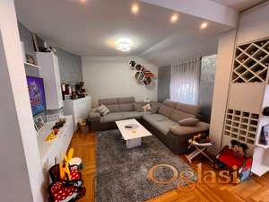 Prelep dupleks stan na Bulevaru Evrope, kod hotela Sheraton